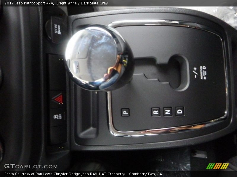 Bright White / Dark Slate Gray 2017 Jeep Patriot Sport 4x4