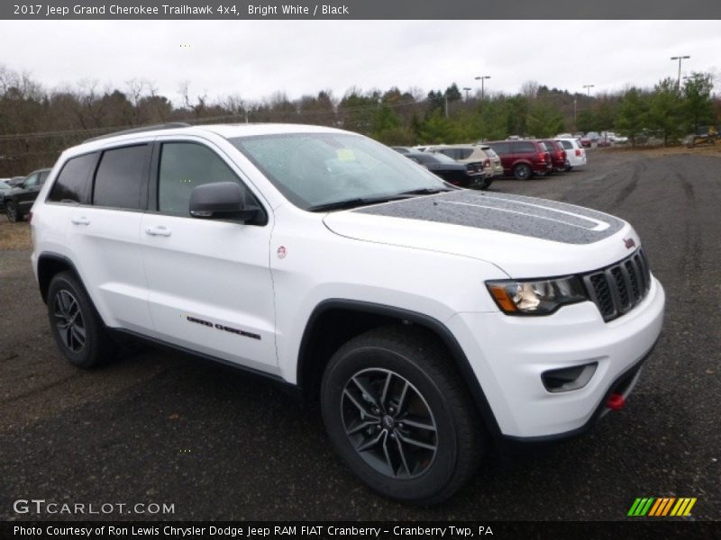 Bright White / Black 2017 Jeep Grand Cherokee Trailhawk 4x4