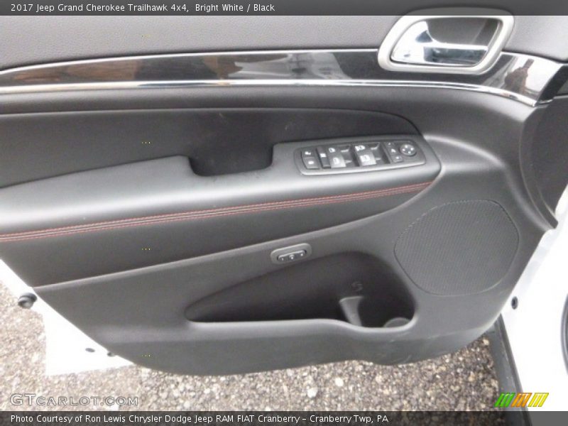 Bright White / Black 2017 Jeep Grand Cherokee Trailhawk 4x4