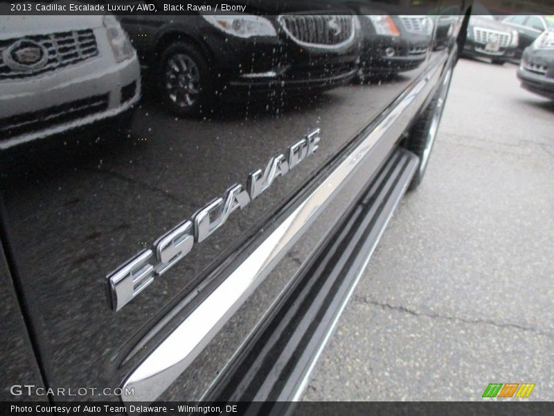 Black Raven / Ebony 2013 Cadillac Escalade Luxury AWD