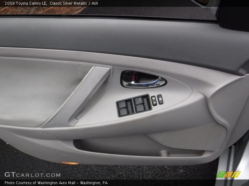 Classic Silver Metallic / Ash 2009 Toyota Camry LE