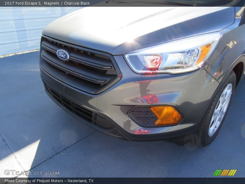 Magnetic / Charcoal Black 2017 Ford Escape S