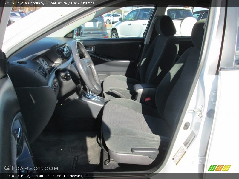 Super White / Dark Charcoal 2006 Toyota Corolla S