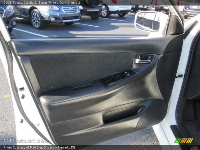 Super White / Dark Charcoal 2006 Toyota Corolla S
