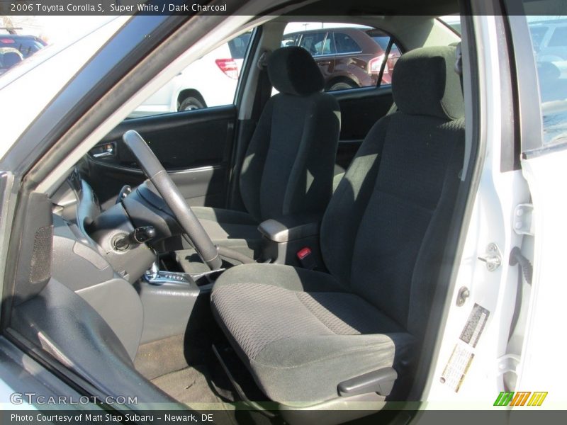Super White / Dark Charcoal 2006 Toyota Corolla S