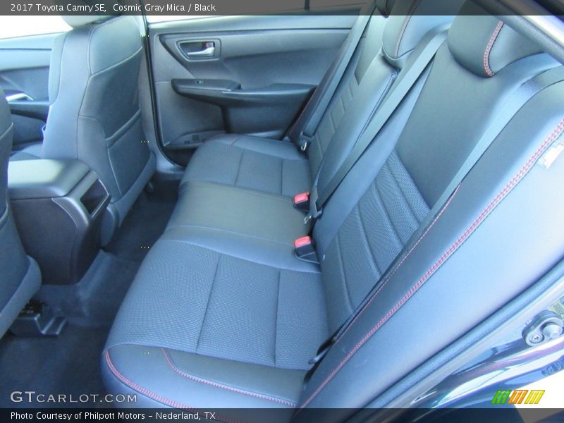 Cosmic Gray Mica / Black 2017 Toyota Camry SE