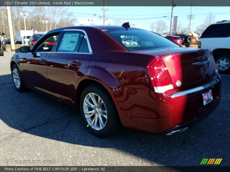 Velvet Red / Black/Linen 2017 Chrysler 300 Limited