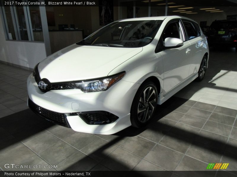 Blizzard White Pearl / Black 2017 Toyota Corolla iM