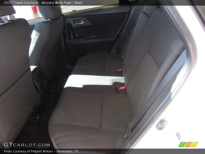 Blizzard White Pearl / Black 2017 Toyota Corolla iM
