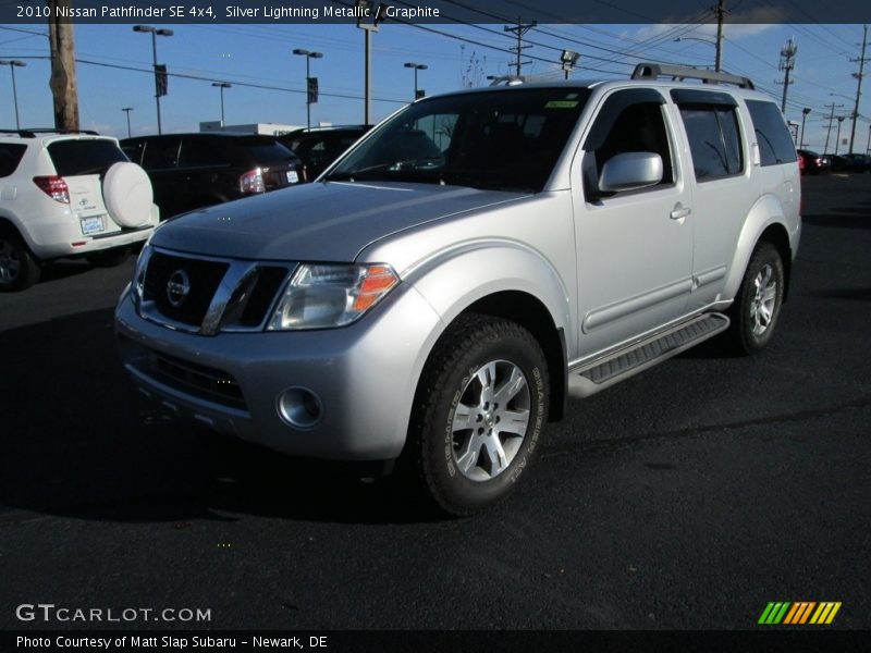 Silver Lightning Metallic / Graphite 2010 Nissan Pathfinder SE 4x4
