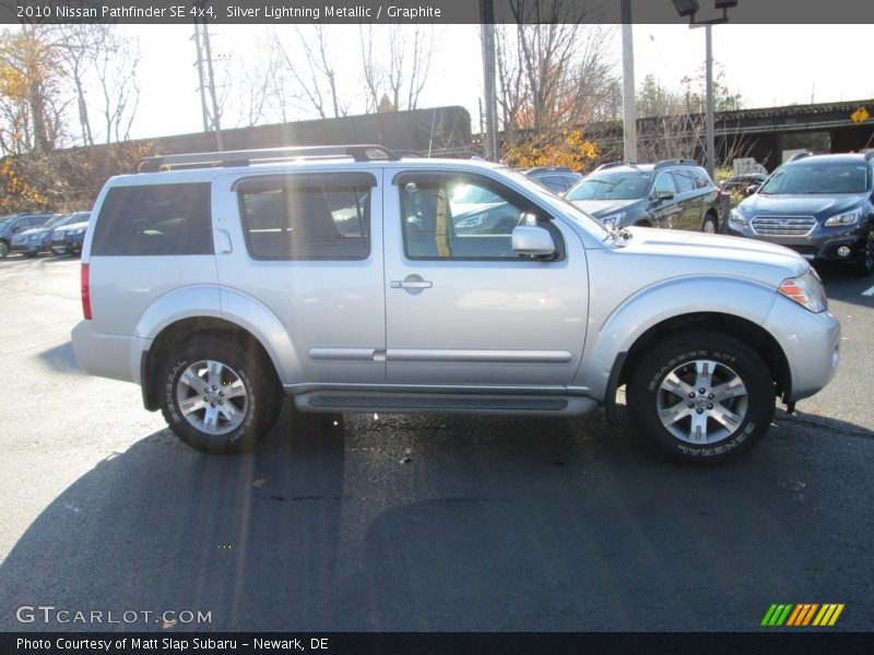 Silver Lightning Metallic / Graphite 2010 Nissan Pathfinder SE 4x4