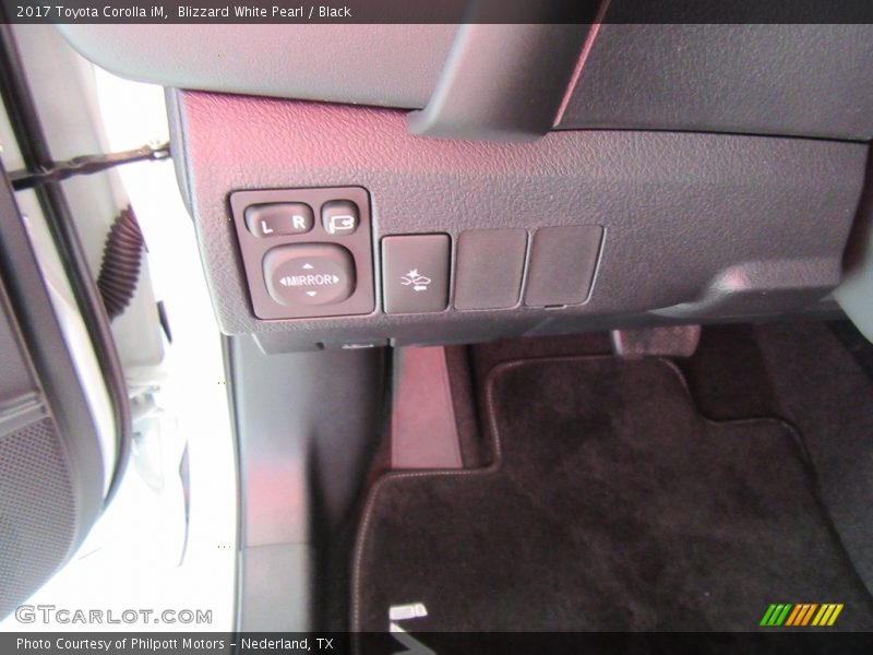 Blizzard White Pearl / Black 2017 Toyota Corolla iM