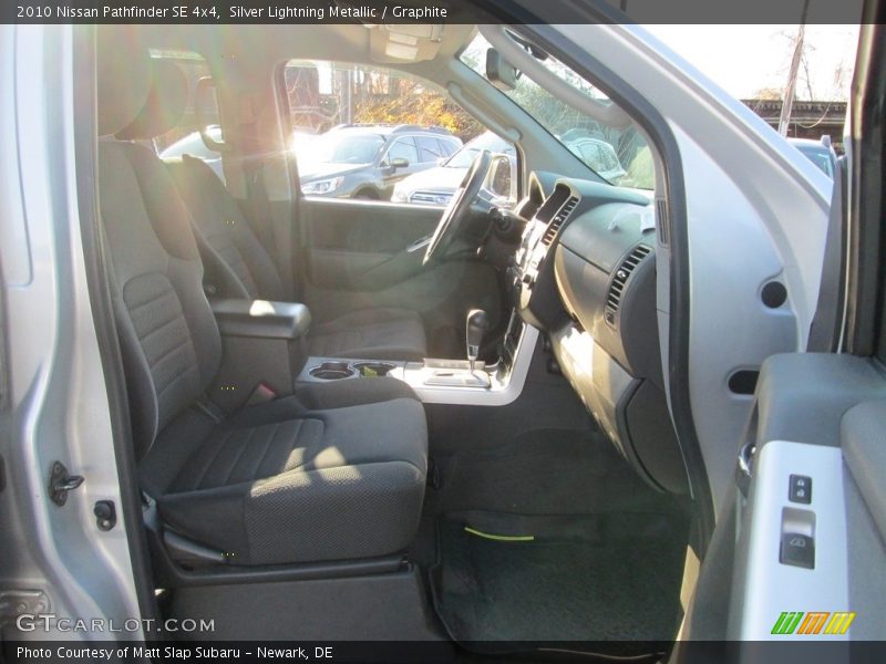Silver Lightning Metallic / Graphite 2010 Nissan Pathfinder SE 4x4