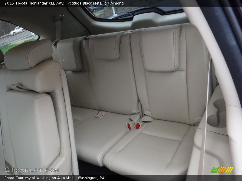 Attitude Black Metallic / Almond 2015 Toyota Highlander XLE AWD