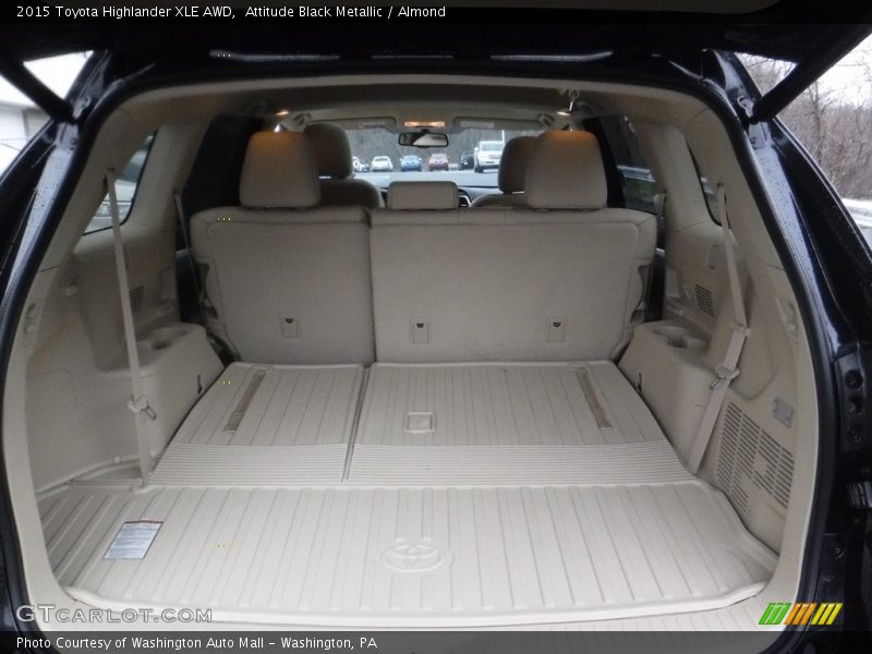 Attitude Black Metallic / Almond 2015 Toyota Highlander XLE AWD