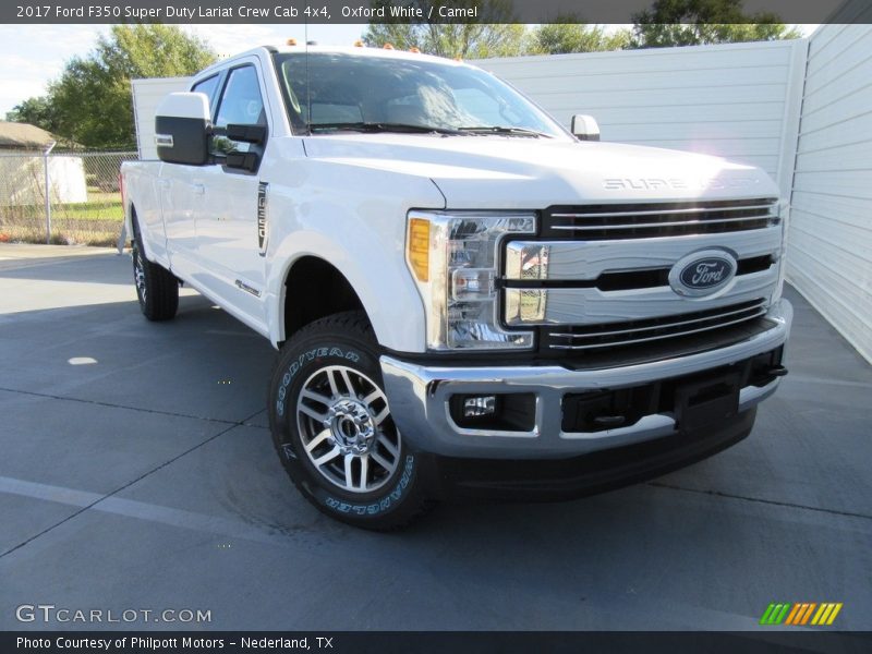 Front 3/4 View of 2017 F350 Super Duty Lariat Crew Cab 4x4