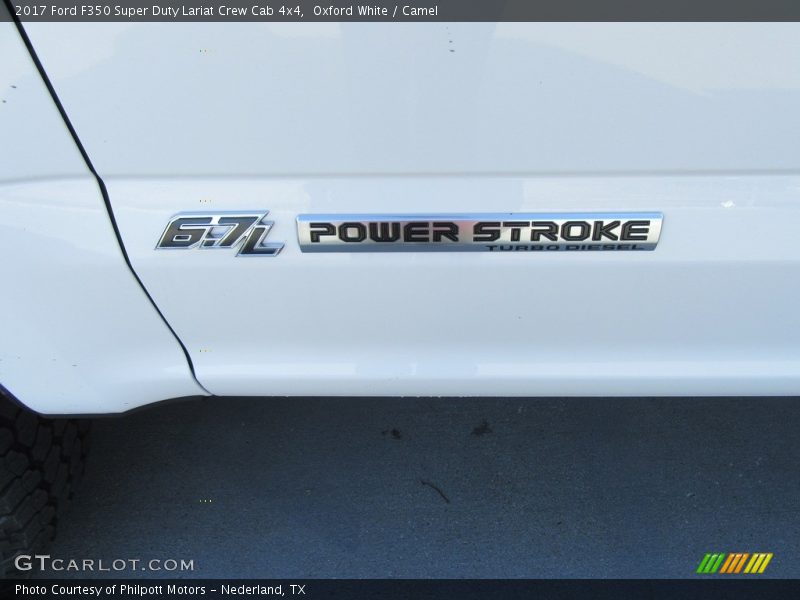  2017 F350 Super Duty Lariat Crew Cab 4x4 Logo