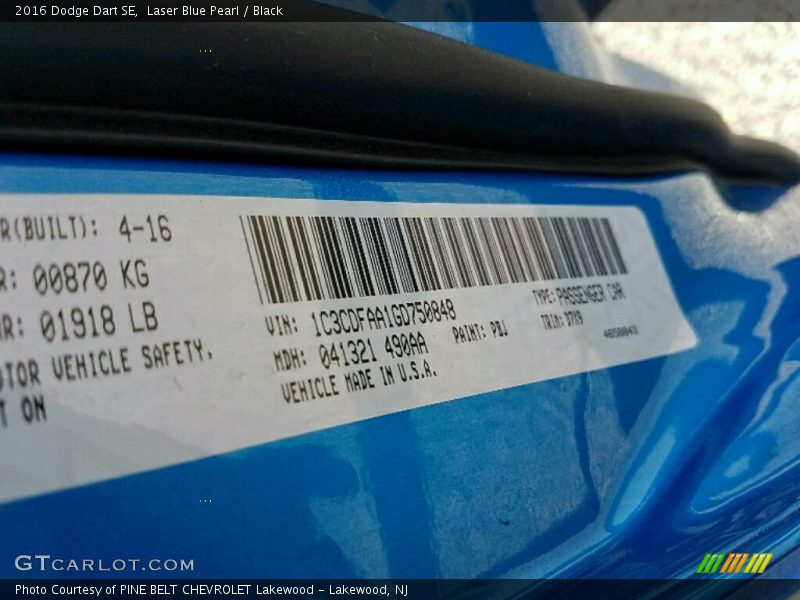 Laser Blue Pearl / Black 2016 Dodge Dart SE