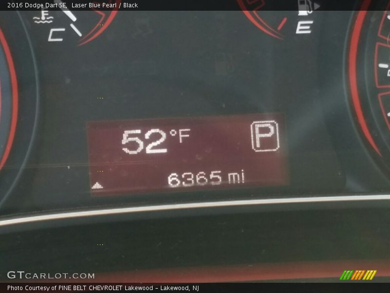 Laser Blue Pearl / Black 2016 Dodge Dart SE