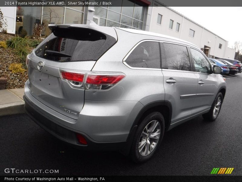 Silver Sky Metallic / Black 2014 Toyota Highlander XLE AWD