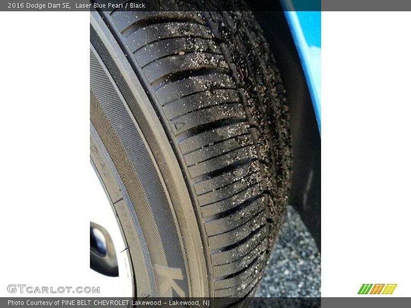 Laser Blue Pearl / Black 2016 Dodge Dart SE