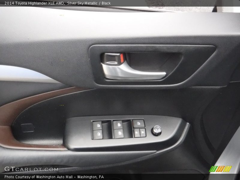 Silver Sky Metallic / Black 2014 Toyota Highlander XLE AWD