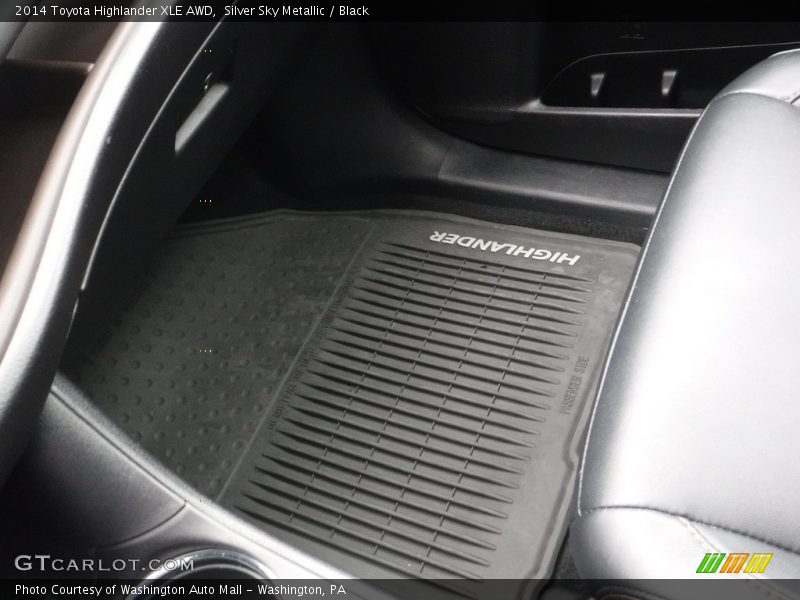 Silver Sky Metallic / Black 2014 Toyota Highlander XLE AWD