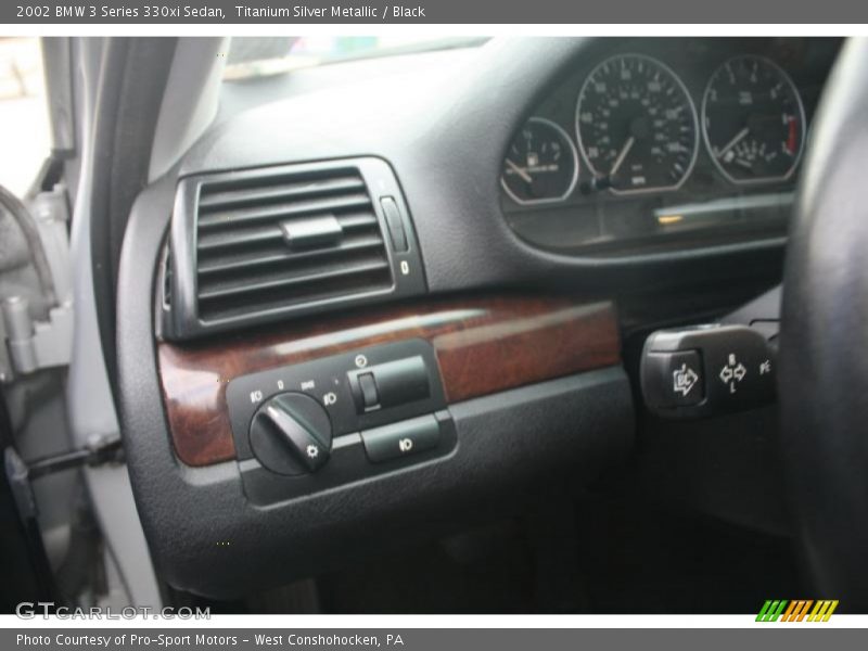 Titanium Silver Metallic / Black 2002 BMW 3 Series 330xi Sedan