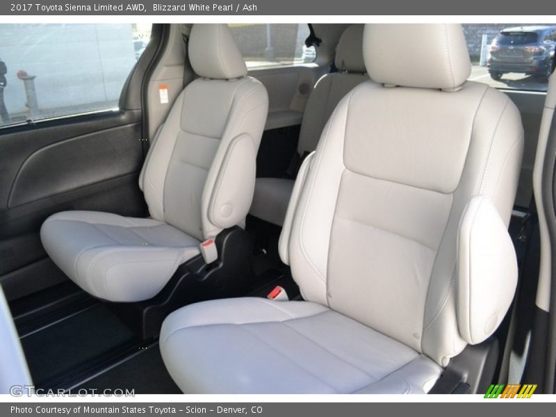 Blizzard White Pearl / Ash 2017 Toyota Sienna Limited AWD