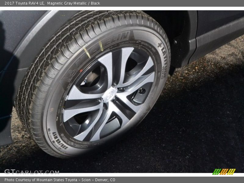 Magnetic Gray Metallic / Black 2017 Toyota RAV4 LE