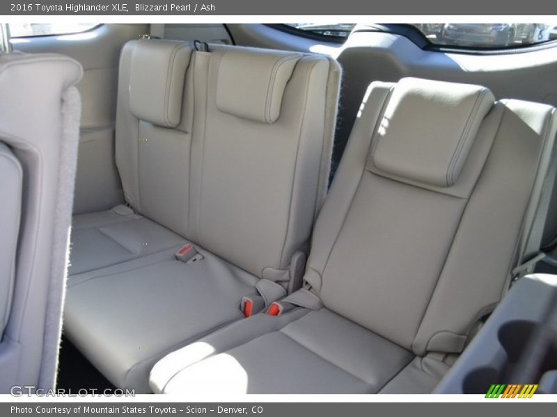 Blizzard Pearl / Ash 2016 Toyota Highlander XLE