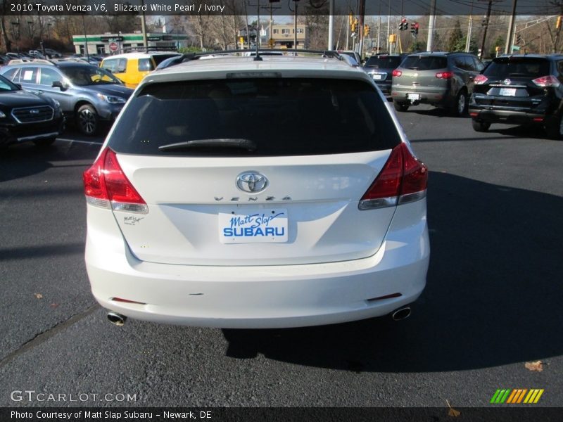 Blizzard White Pearl / Ivory 2010 Toyota Venza V6