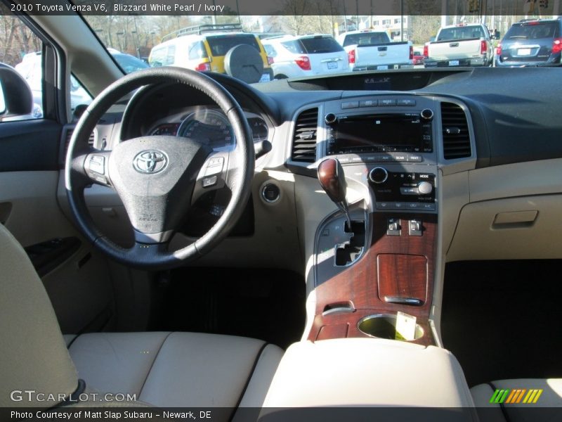 Blizzard White Pearl / Ivory 2010 Toyota Venza V6