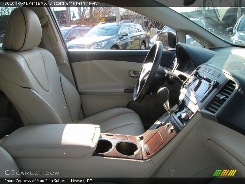 Blizzard White Pearl / Ivory 2010 Toyota Venza V6