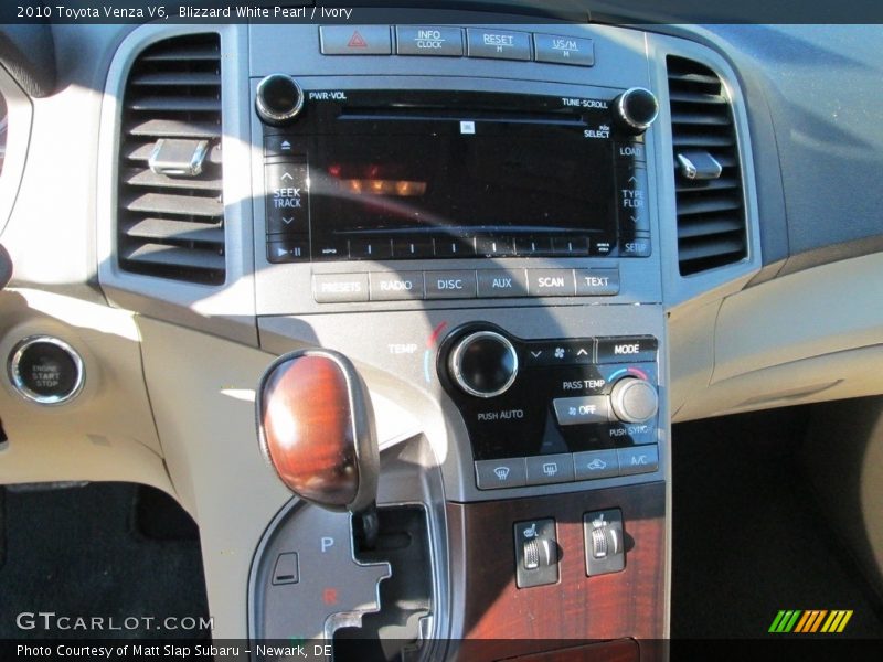 Blizzard White Pearl / Ivory 2010 Toyota Venza V6