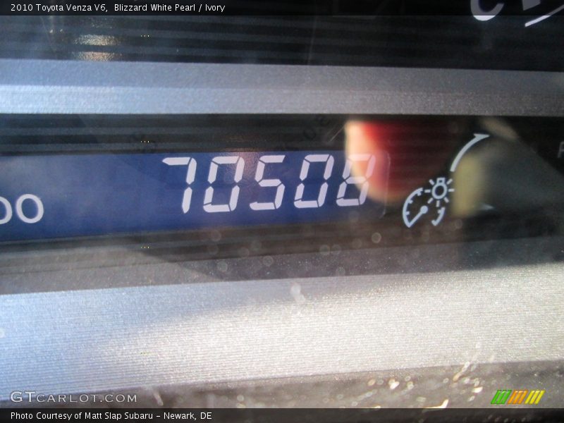 Blizzard White Pearl / Ivory 2010 Toyota Venza V6