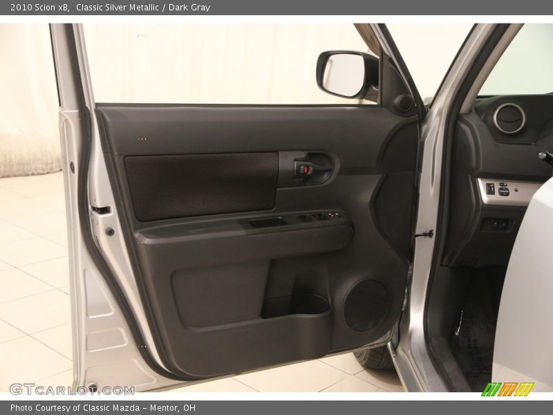 Classic Silver Metallic / Dark Gray 2010 Scion xB