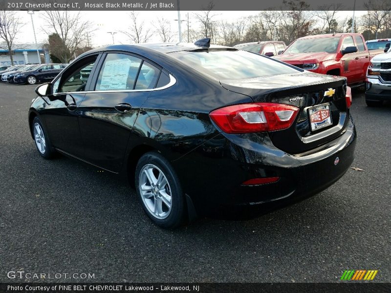 Mosaic Black Metallic / Jet Black 2017 Chevrolet Cruze LT