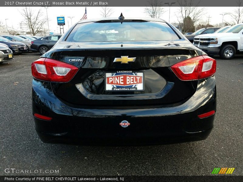 Mosaic Black Metallic / Jet Black 2017 Chevrolet Cruze LT