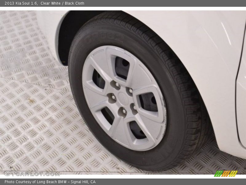 Clear White / Black Cloth 2013 Kia Soul 1.6