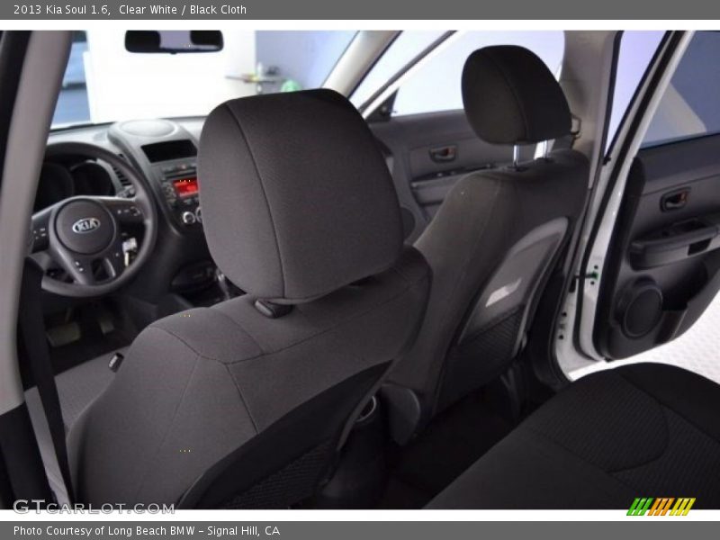 Clear White / Black Cloth 2013 Kia Soul 1.6