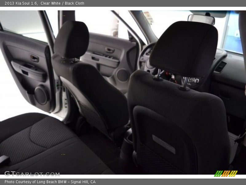 Clear White / Black Cloth 2013 Kia Soul 1.6