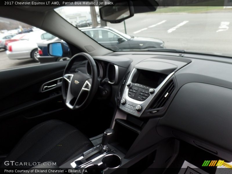 Patriot Blue Metallic / Jet Black 2017 Chevrolet Equinox LT AWD