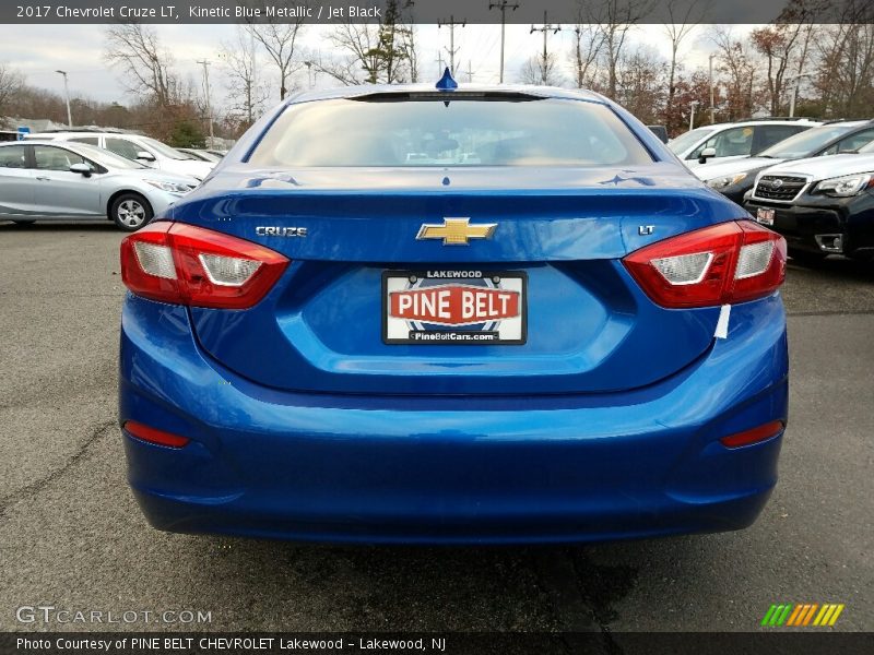 Kinetic Blue Metallic / Jet Black 2017 Chevrolet Cruze LT
