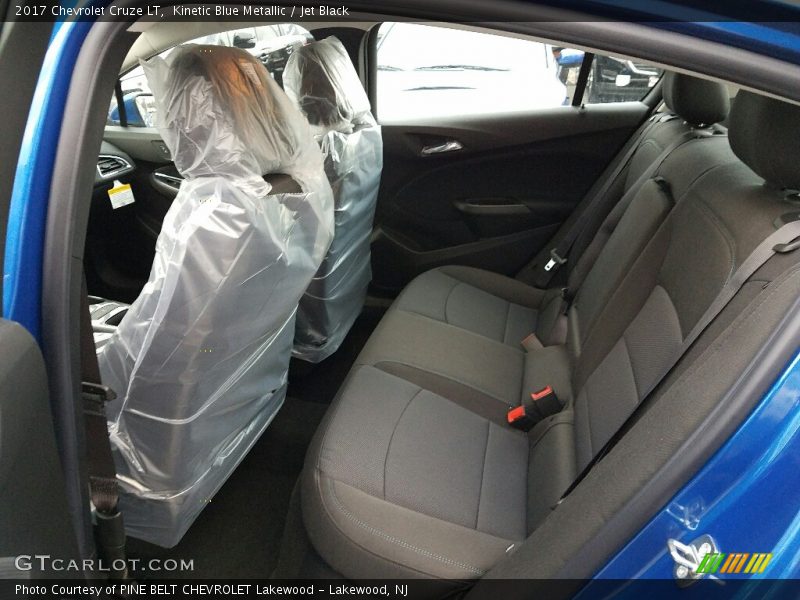 Kinetic Blue Metallic / Jet Black 2017 Chevrolet Cruze LT