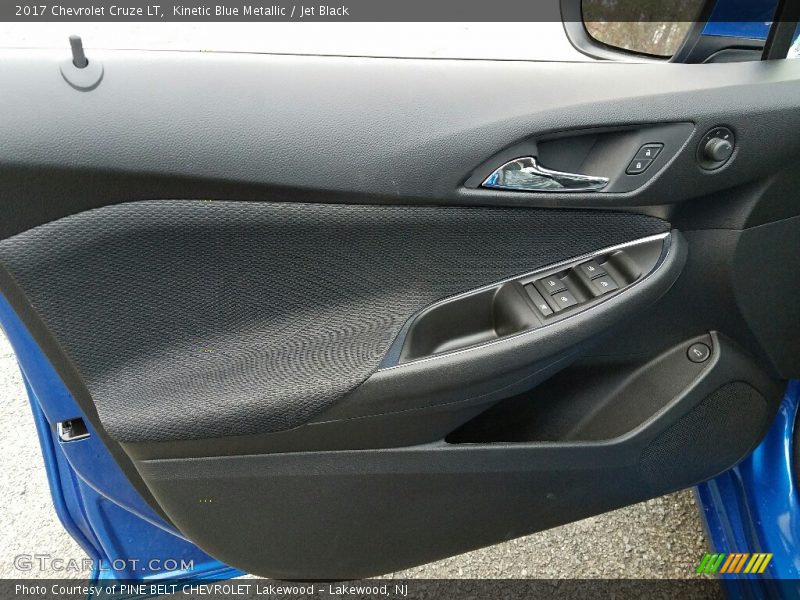 Kinetic Blue Metallic / Jet Black 2017 Chevrolet Cruze LT