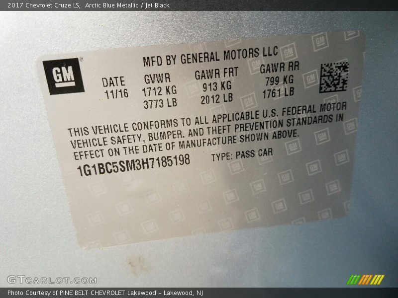 Arctic Blue Metallic / Jet Black 2017 Chevrolet Cruze LS