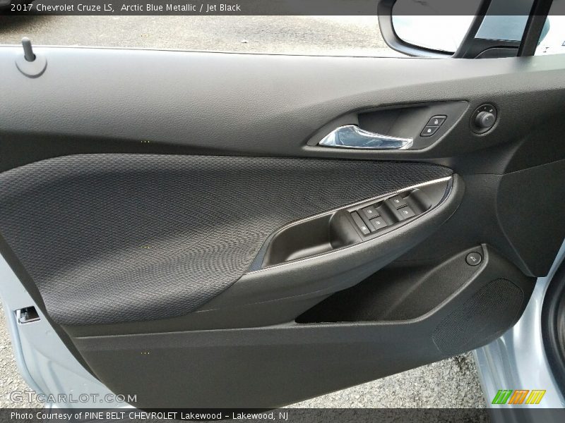 Arctic Blue Metallic / Jet Black 2017 Chevrolet Cruze LS