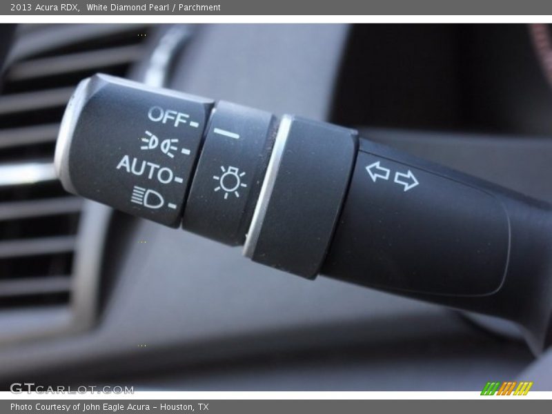 White Diamond Pearl / Parchment 2013 Acura RDX