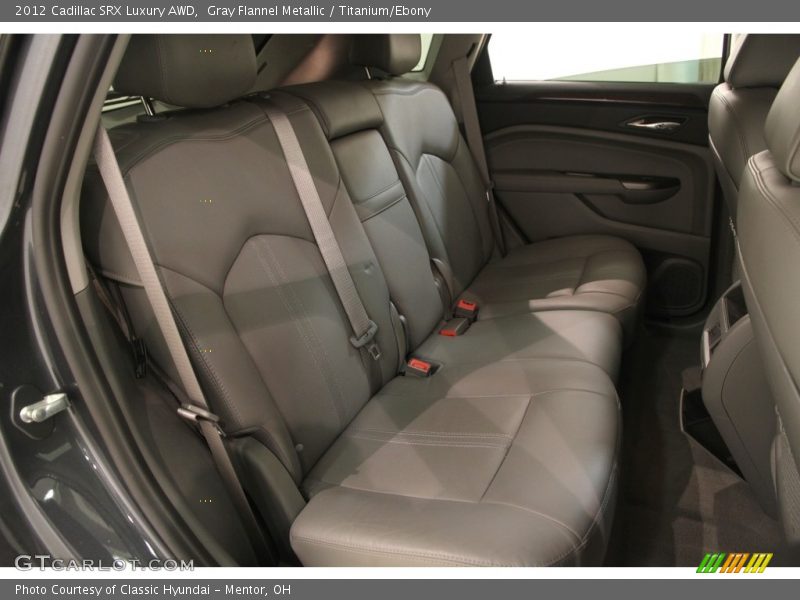 Gray Flannel Metallic / Titanium/Ebony 2012 Cadillac SRX Luxury AWD